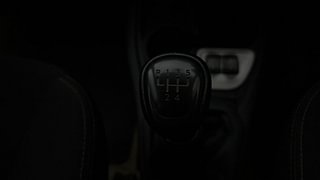 Used 2020 Datsun Redi-GO [2015-2019] S 1.0 Petrol Manual interior GEAR  KNOB VIEW
