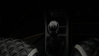 Used 2021 Renault Kwid RXT Petrol Manual interior GEAR  KNOB VIEW