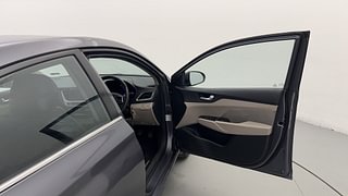 Used 2018 Hyundai Verna [2017-2020] 1.6 VTVT SX Petrol Manual interior RIGHT FRONT DOOR OPEN VIEW