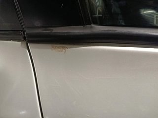 Used 2022 Maruti Suzuki Swift ZXI Petrol Manual dents MINOR SCRATCH