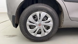Used 2013 Maruti Suzuki Swift [2011-2017] VXi Petrol Manual tyres RIGHT REAR TYRE RIM VIEW