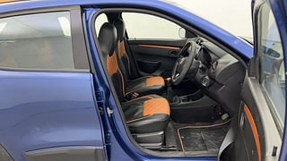Used 2018 Renault Kwid Climber 1.0 Petrol+cng(Outside fitted) Petrol+cng Manual interior RIGHT SIDE FRONT DOOR CABIN VIEW