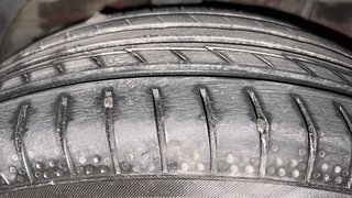 Used 2015 Hyundai Elite i20 [2014-2018] Sportz 1.2 Petrol Manual tyres RIGHT REAR TYRE TREAD VIEW