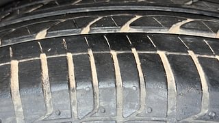 Used 2016 Honda City V Petrol Manual tyres RIGHT REAR TYRE TREAD VIEW