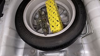 Used 2013 Hyundai Verna [2011-2015] Fluidic 1.6 CRDi SX Diesel Manual tyres SPARE TYRE VIEW