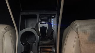Used 2019 Hyundai Tucson [2016-2020] GLS 4WD AT Diesel Diesel Automatic interior GEAR  KNOB VIEW
