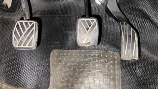 Used 2015 Maruti Suzuki Ciaz [2014-2017] ZXi Petrol Manual interior PEDALS VIEW