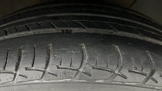 Used 2018 Hyundai Elite i20 [2018-2020] Asta 1.2 Petrol Manual tyres RIGHT FRONT TYRE TREAD VIEW