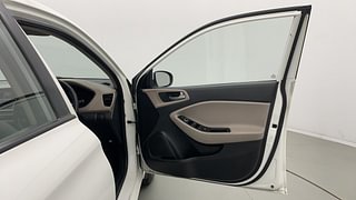 Used 2018 Hyundai Elite i20 [2018-2020] Sportz 1.2 Petrol Manual interior RIGHT FRONT DOOR OPEN VIEW