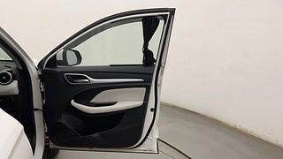 Used 2022 MG Motors Astor Sharp EX 1.5 MT Petrol Manual interior RIGHT FRONT DOOR OPEN VIEW