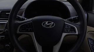 Used 2013 Hyundai Verna [2011-2015] Fluidic 1.6 CRDi SX Diesel Manual top_features Airbags