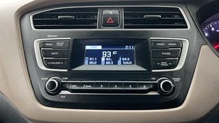 Used 2018 Hyundai Elite i20 [2018-2020] Sportz 1.2 Petrol Manual top_features Integrated (in-dash) music system