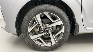 Used 2023 Hyundai Aura SX 1.2 CNG Petrol+cng Manual tyres LEFT FRONT TYRE RIM VIEW