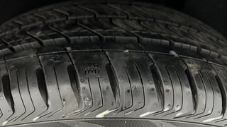 Used 2016 Maruti Suzuki Baleno [2015-2019] Zeta Petrol Petrol Manual tyres LEFT REAR TYRE TREAD VIEW