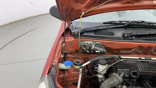Used 2016 Maruti Suzuki Alto 800 [2012-2016] Lxi Petrol Manual engine ENGINE RIGHT SIDE HINGE & APRON VIEW