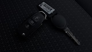 Used 2018 Tata Tiago [2016-2020] Revotron XZ Petrol Manual extra CAR KEY VIEW