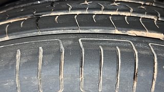 Used 2012 Maruti Suzuki Estilo [2009-2014] LXi Petrol Manual tyres RIGHT FRONT TYRE TREAD VIEW