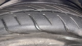 Used 2013 Hyundai Verna [2011-2015] Fluidic 1.6 CRDi SX Diesel Manual tyres RIGHT FRONT TYRE TREAD VIEW