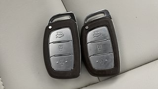 Used 2023 Hyundai Aura SX 1.2 CNG Petrol+cng Manual extra CAR KEY VIEW
