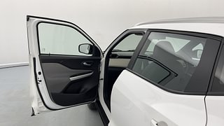 Used 2022 Nissan Magnite XL Petrol Manual interior LEFT FRONT DOOR OPEN VIEW