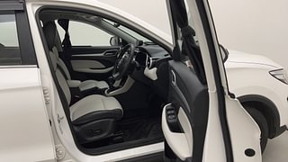 Used 2022 MG Motors Astor Sharp EX 1.5 MT Petrol Manual interior RIGHT SIDE FRONT DOOR CABIN VIEW