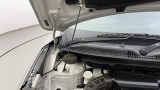 Used 2016 Maruti Suzuki Baleno [2015-2019] Zeta Petrol Petrol Manual engine ENGINE RIGHT SIDE HINGE & APRON VIEW