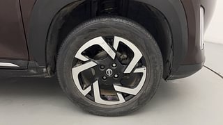 Used 2022 Nissan Magnite XV Premium Petrol Manual tyres RIGHT FRONT TYRE RIM VIEW