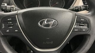 Used 2018 Hyundai Elite i20 [2018-2020] Sportz 1.2 Petrol Manual top_features Steering mounted controls