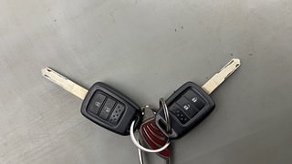 Used 2016 Honda City V Petrol Manual extra CAR KEY VIEW