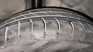 Used 2015 Maruti Suzuki Ciaz [2014-2017] ZXi Petrol Manual tyres RIGHT REAR TYRE TREAD VIEW