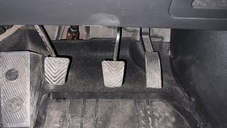 Used 2015 Hyundai Elite i20 [2014-2018] Sportz 1.2 Petrol Manual interior PEDALS VIEW
