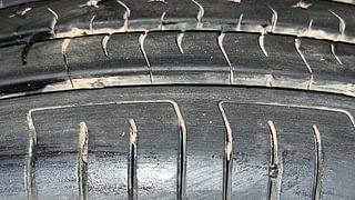 Used 2012 Maruti Suzuki Estilo [2009-2014] LXi Petrol Manual tyres LEFT REAR TYRE TREAD VIEW