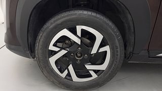 Used 2022 Nissan Magnite XV Premium Petrol Manual tyres LEFT FRONT TYRE RIM VIEW