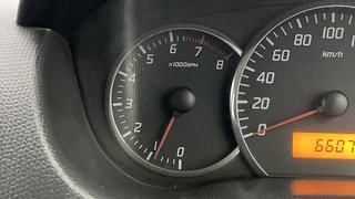 Used 2011 Maruti Suzuki Swift [2007-2011] VXi Petrol Manual top_features Digital Tachometer