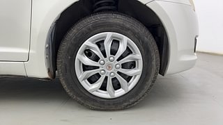 Used 2011 Maruti Suzuki Swift [2007-2011] VXi Petrol Manual tyres RIGHT FRONT TYRE RIM VIEW