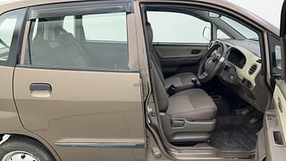 Used 2012 Maruti Suzuki Estilo [2009-2014] LXi Petrol Manual interior RIGHT SIDE FRONT DOOR CABIN VIEW