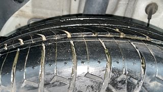 Used 2018 Hyundai Elite i20 [2018-2020] Sportz 1.2 Petrol Manual tyres RIGHT REAR TYRE TREAD VIEW