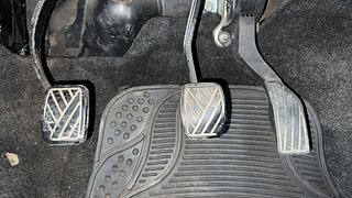 Used 2011 Maruti Suzuki Swift [2007-2011] VXi Petrol Manual interior PEDALS VIEW