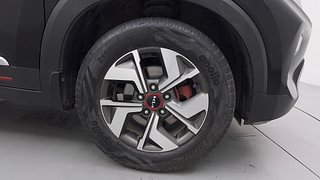 Used 2022 Kia Sonet GTX Plus 1.0 iMT Petrol Manual tyres RIGHT FRONT TYRE RIM VIEW