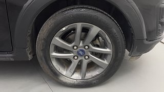 Used 2018 Ford Freestyle [2017-2021] Titanium 1.2 Petrol Manual tyres RIGHT FRONT TYRE RIM VIEW