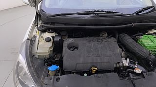 Used 2013 Hyundai Verna [2011-2015] Fluidic 1.6 CRDi SX Diesel Manual engine ENGINE RIGHT SIDE HINGE & APRON VIEW
