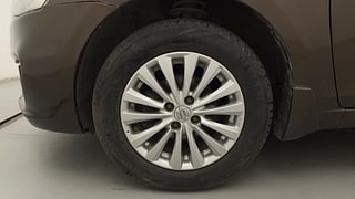 Used 2015 Maruti Suzuki Ciaz [2014-2017] ZXi Petrol Manual tyres LEFT FRONT TYRE RIM VIEW