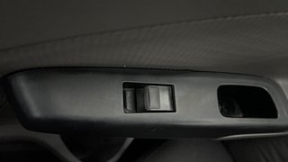 Used 2011 Toyota Etios [2010-2017] G Petrol Manual top_features Rear power window