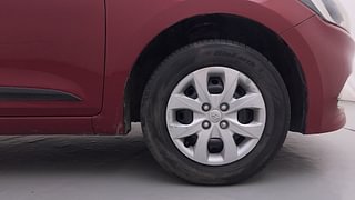 Used 2015 Hyundai Elite i20 [2014-2018] Sportz 1.2 Petrol Manual tyres RIGHT FRONT TYRE RIM VIEW