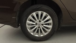 Used 2015 Maruti Suzuki Ciaz [2014-2017] ZXi Petrol Manual tyres RIGHT REAR TYRE RIM VIEW