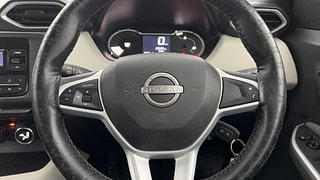 Used 2022 Nissan Magnite XL Petrol Manual top_features Steering mounted controls