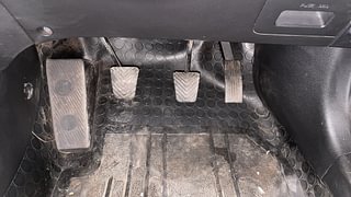 Used 2015 Hyundai Elite i20 [2014-2018] Asta 1.2 Petrol Manual interior PEDALS VIEW