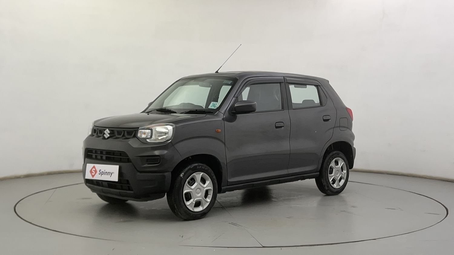 LEFT FRONT CORNER VIEW