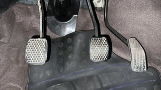 Used 2012 Maruti Suzuki Estilo [2009-2014] LXi Petrol Manual interior PEDALS VIEW