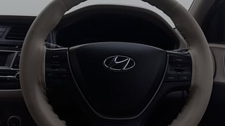 Used 2015 Hyundai Elite i20 [2014-2018] Sportz 1.2 Petrol Manual top_features Airbags